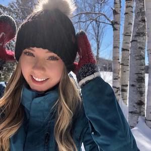 Meet your Posher, Clara